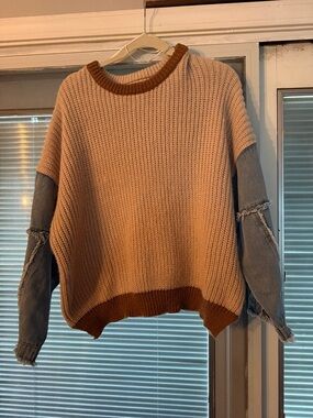 debut Two-Tone Beige and Brown Crewneck Sweater with Denim Sleeves